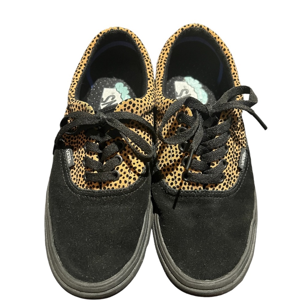 VANS • Black/cheetah print comfy cush. Women’s 8.5/Men’s 7